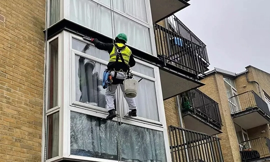 Rope Access Steelwork Cleaning