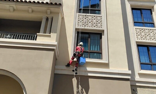 Glass Rope Access Cleaning in Seattle WA